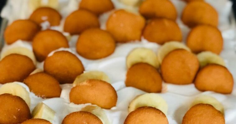 BANANA PUDDING POKE CAKE