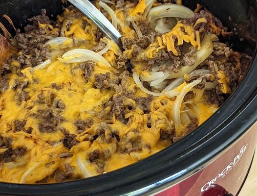 Slow Cooker Beef and Potato Gratin