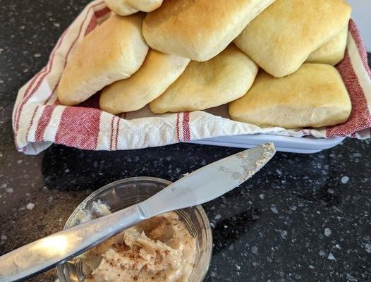 Copycat Texas Roadhouse Rolls