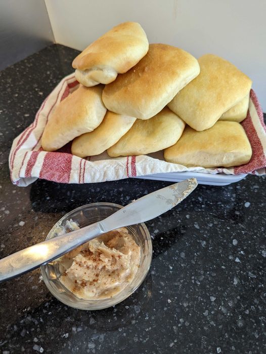 Copycat Texas Roadhouse Rolls