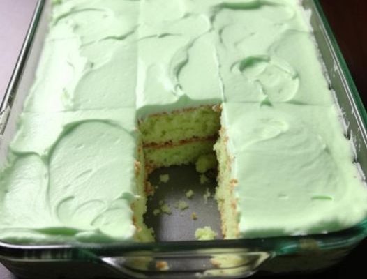 Pistachio Pineapple Cake