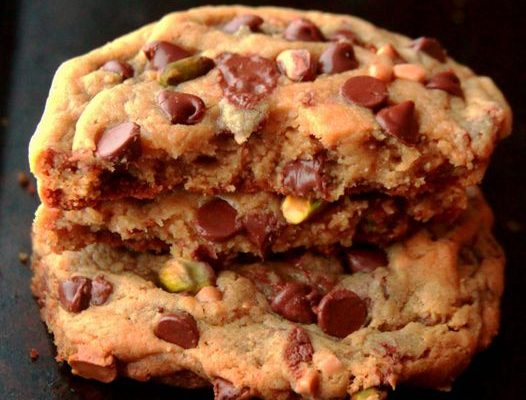 Bakehouse Pistachio Toffee Chocolate Cookies