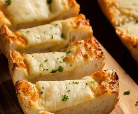 Easy & Cheesy Garlic Bread