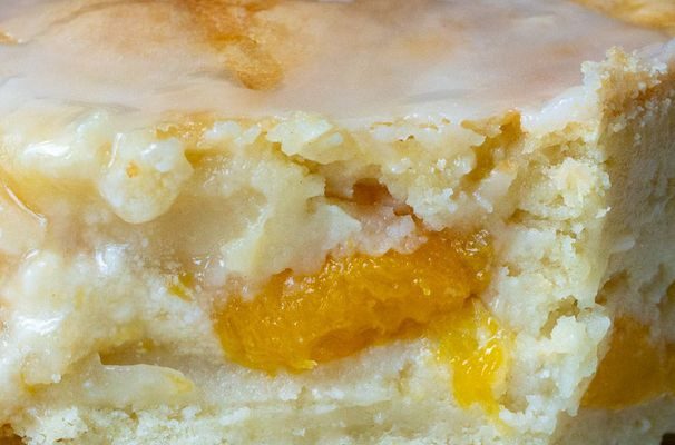 Peaches and Cream Cheesecake Bars
