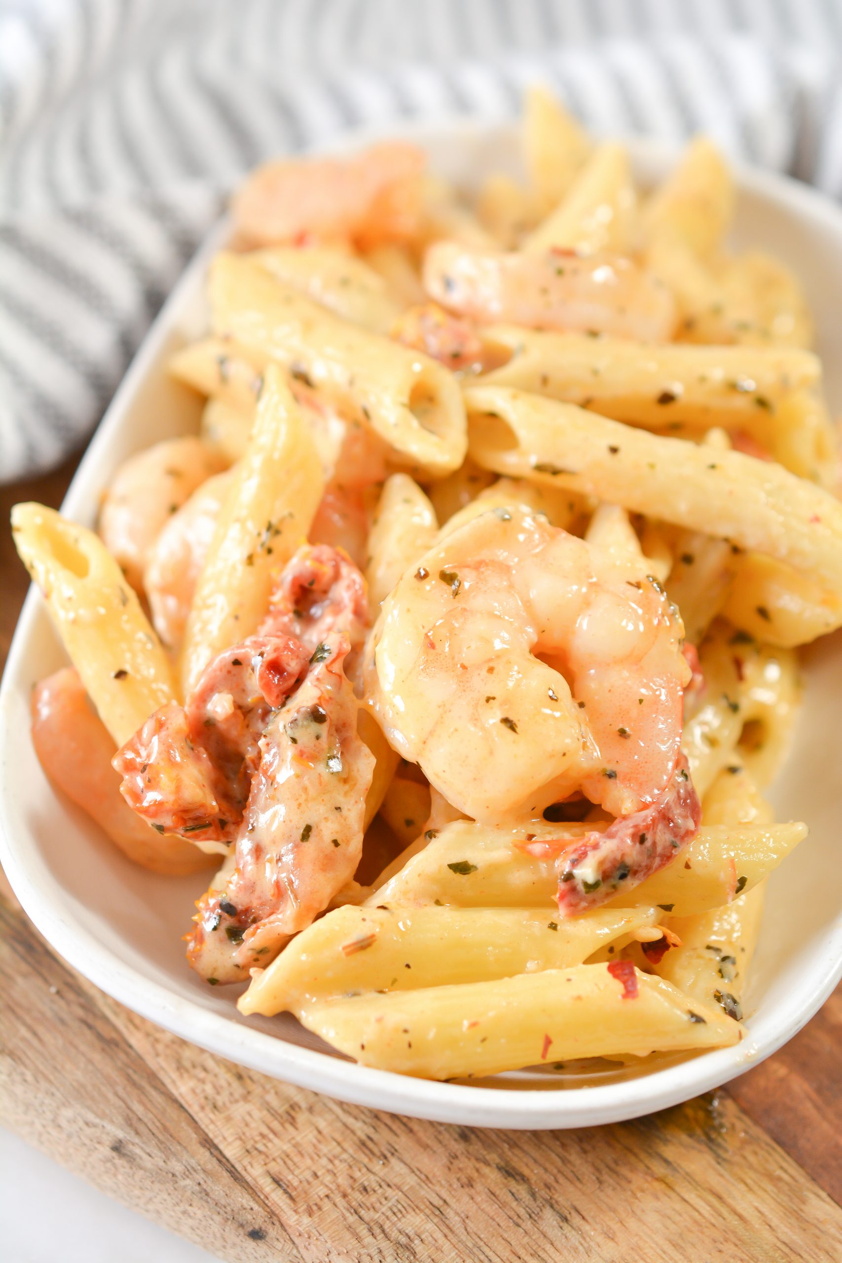 CREAMY MOZZARELLA SHRIMP PASTA