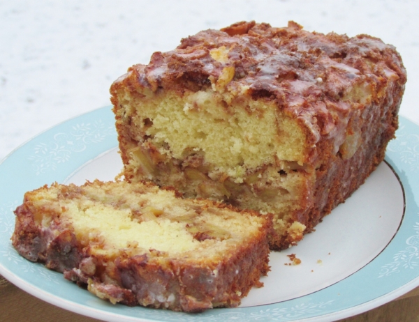 COUNTRY APPLE FRITTER BREAD