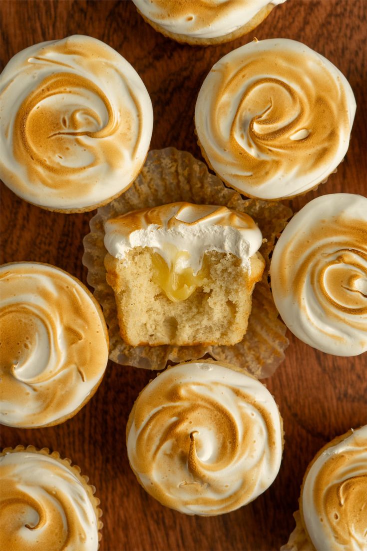 LEMON MERINGUE PIE CUPCAKES