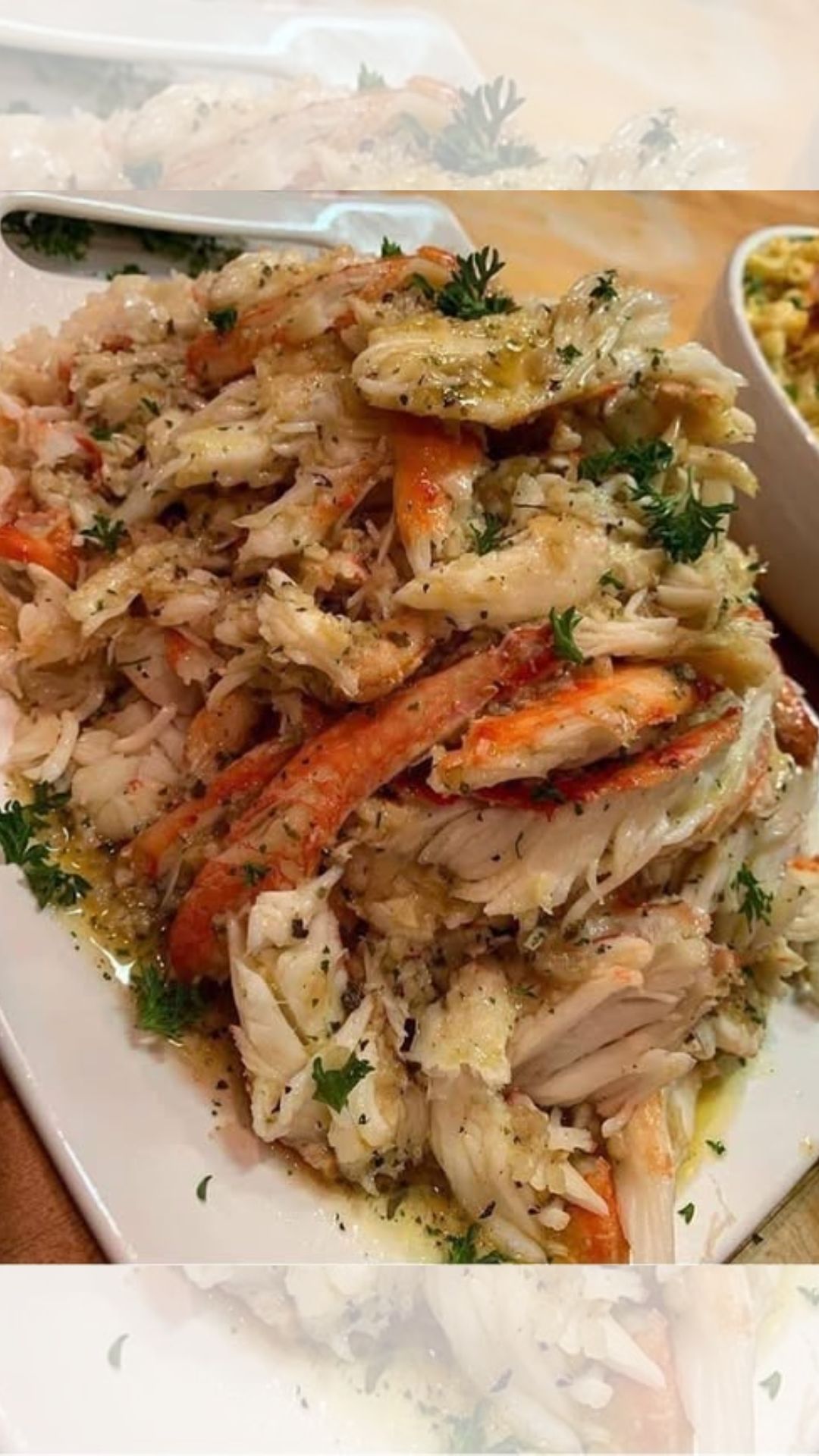 Baked Crab Legs in Butter Sauce