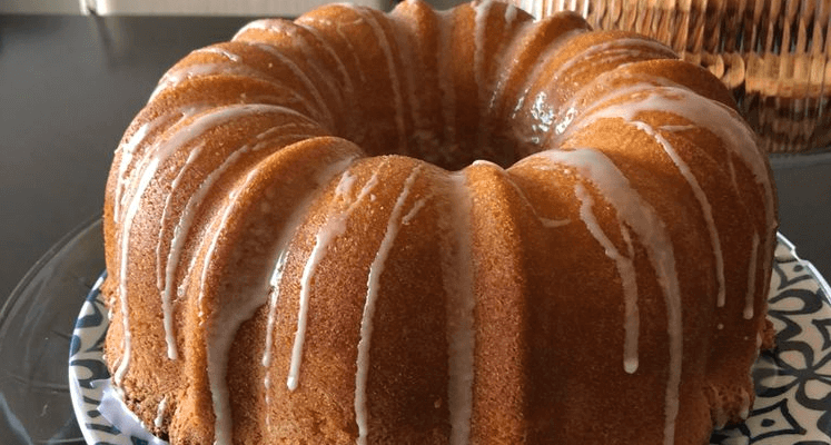 Old-Fashioned Cream Cheese Pound Cake