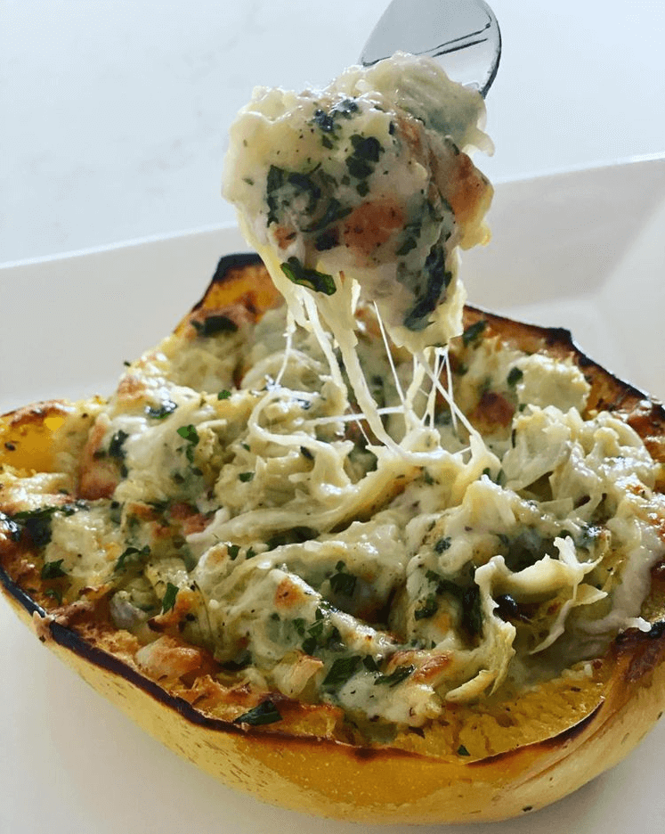 GARLIC PARMESAN SPINACH SPAGHETTI SQUASH