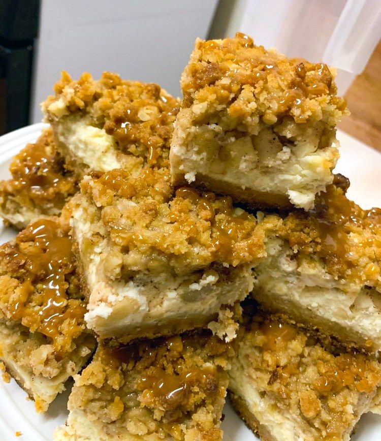 Apple Cheesecake Bars