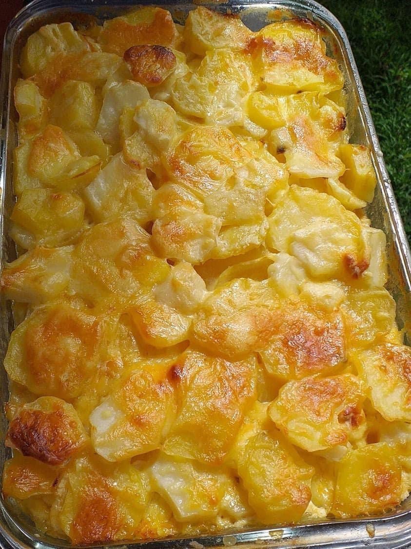 CHEESY SCALLOPED POTATOES