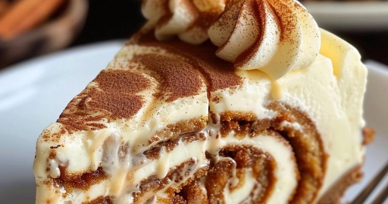 Cinnamon Roll Cheesecake