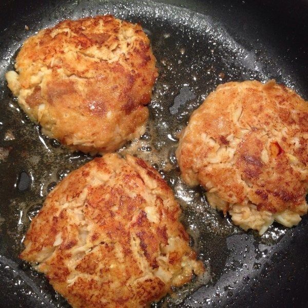 JOE’S CRAB SHACK CRAB CAKES