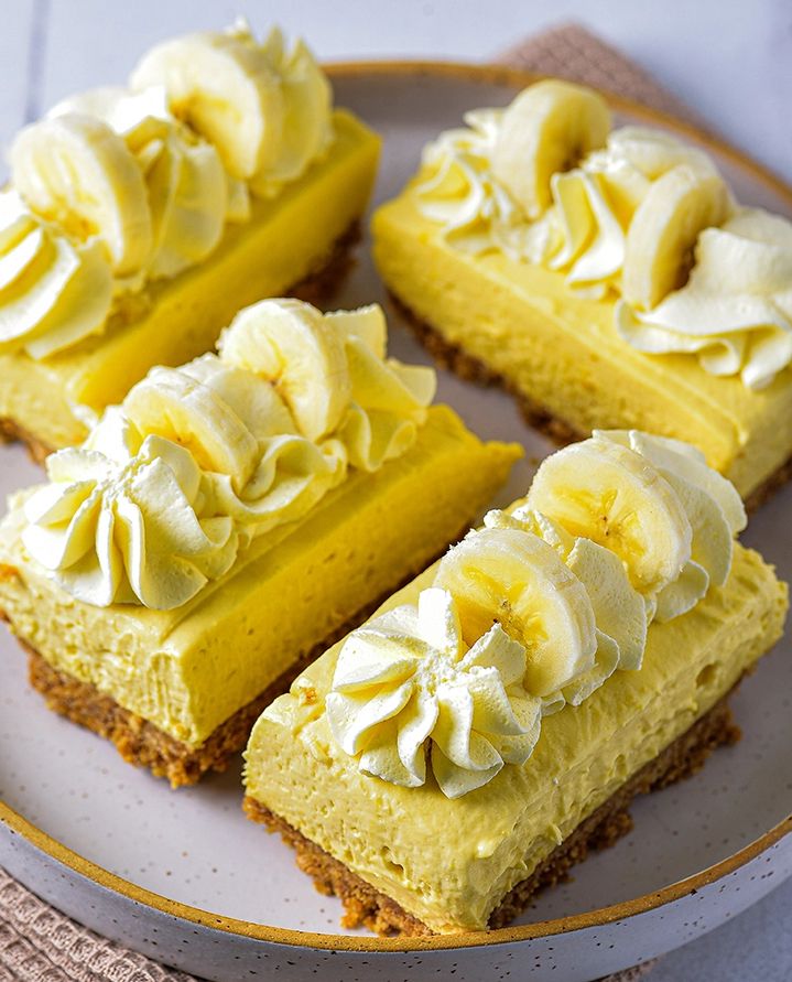 Banana Cream Cheesecake Bars