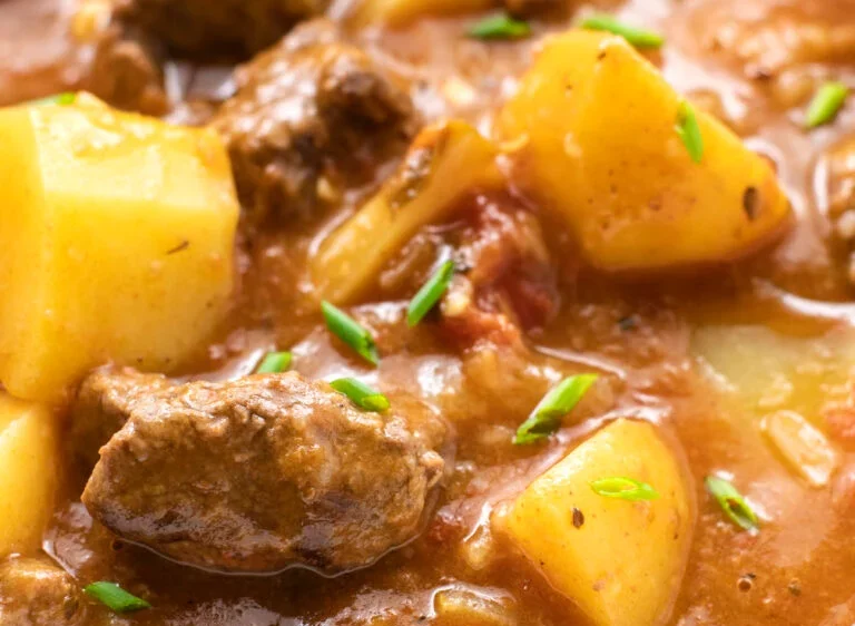 Slow Cooker Chunky Beef and Potato Stew