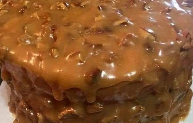 Pecan Praline Cake