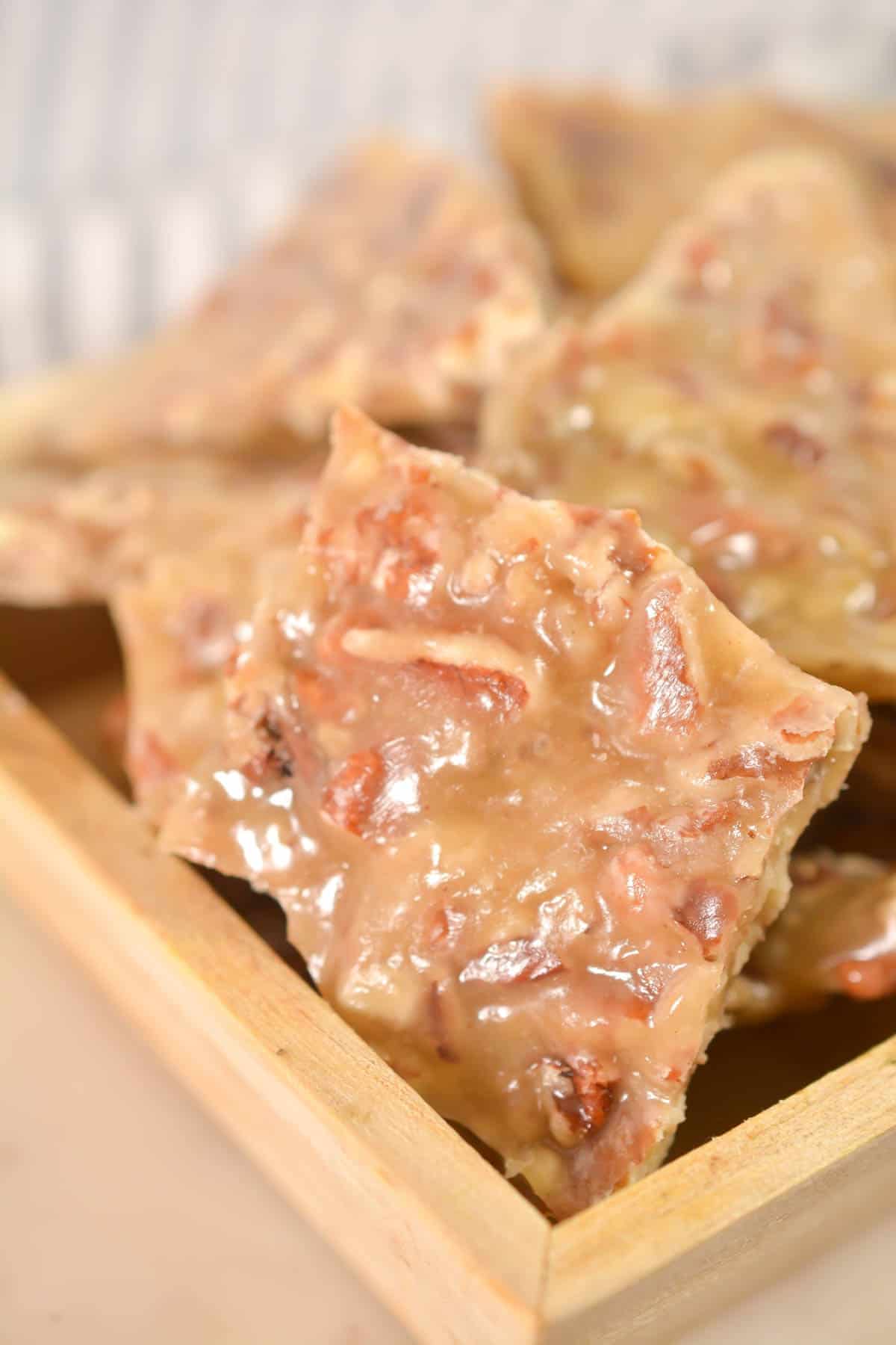 MOUTH-WATERING NUT BRITTLE