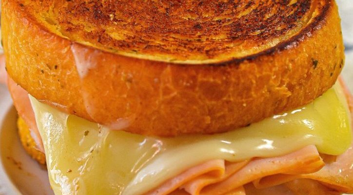 GRILLED TURKEY & CHEESE SANDWICH