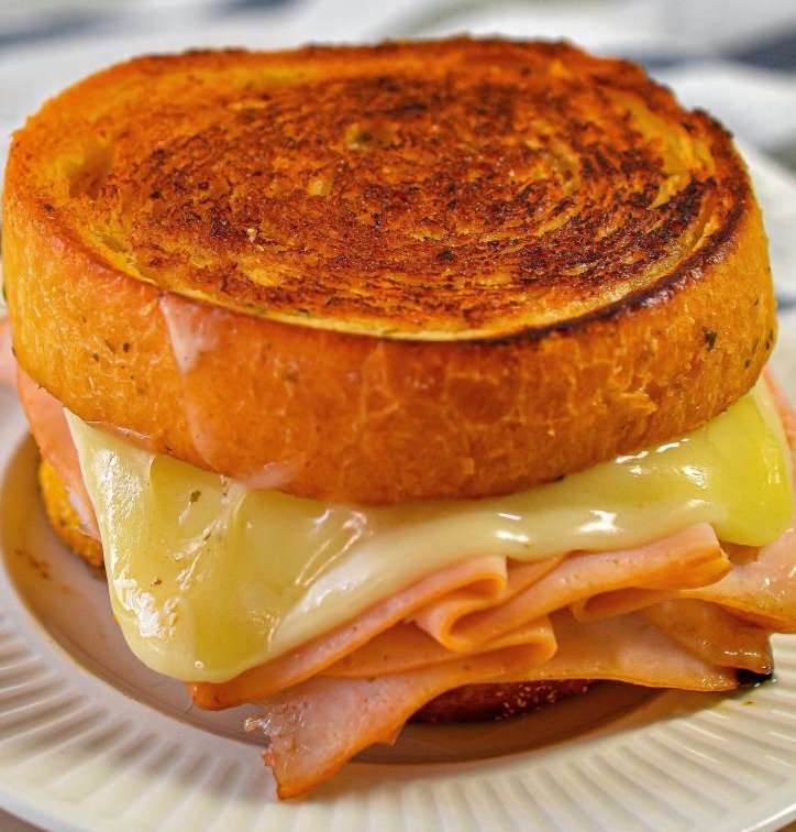 GRILLED TURKEY & CHEESE SANDWICH