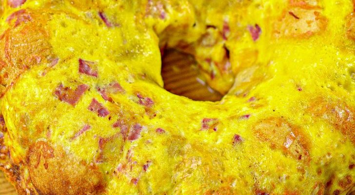 BUNDT CAKE BREAKFAST CASSEROLE