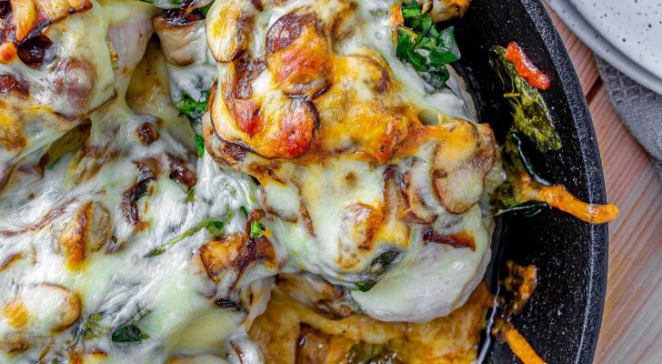 Smothered Chicken with Creamed Spinach