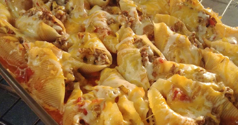 HOMEMADE STUFFED SHELLS