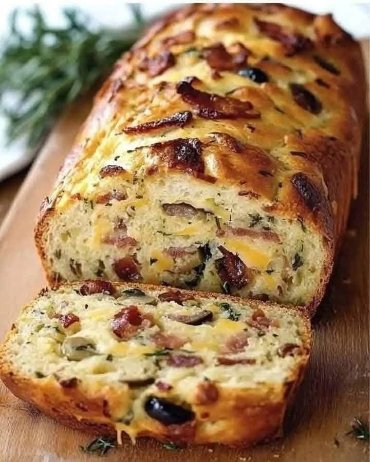 OLIVE, BACON AND CHEESE BREAD