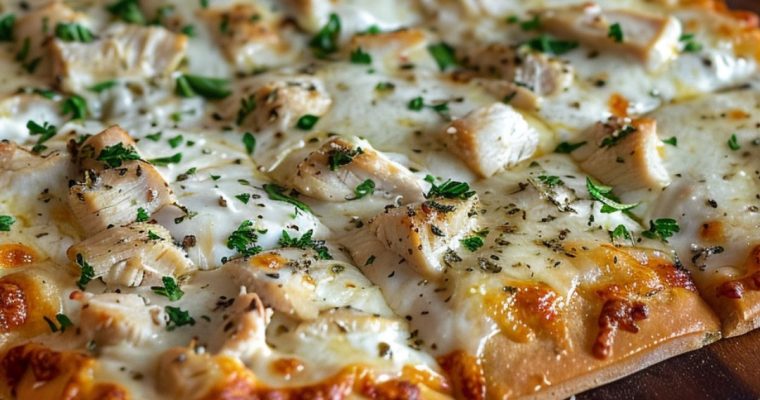 CHICKEN ALFREDO GARLIC BREAD PIZZA