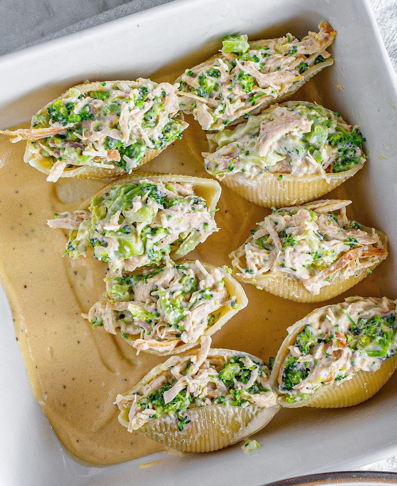 CHICKEN BROCCOLI ALFREDO STUFFED SHELLS