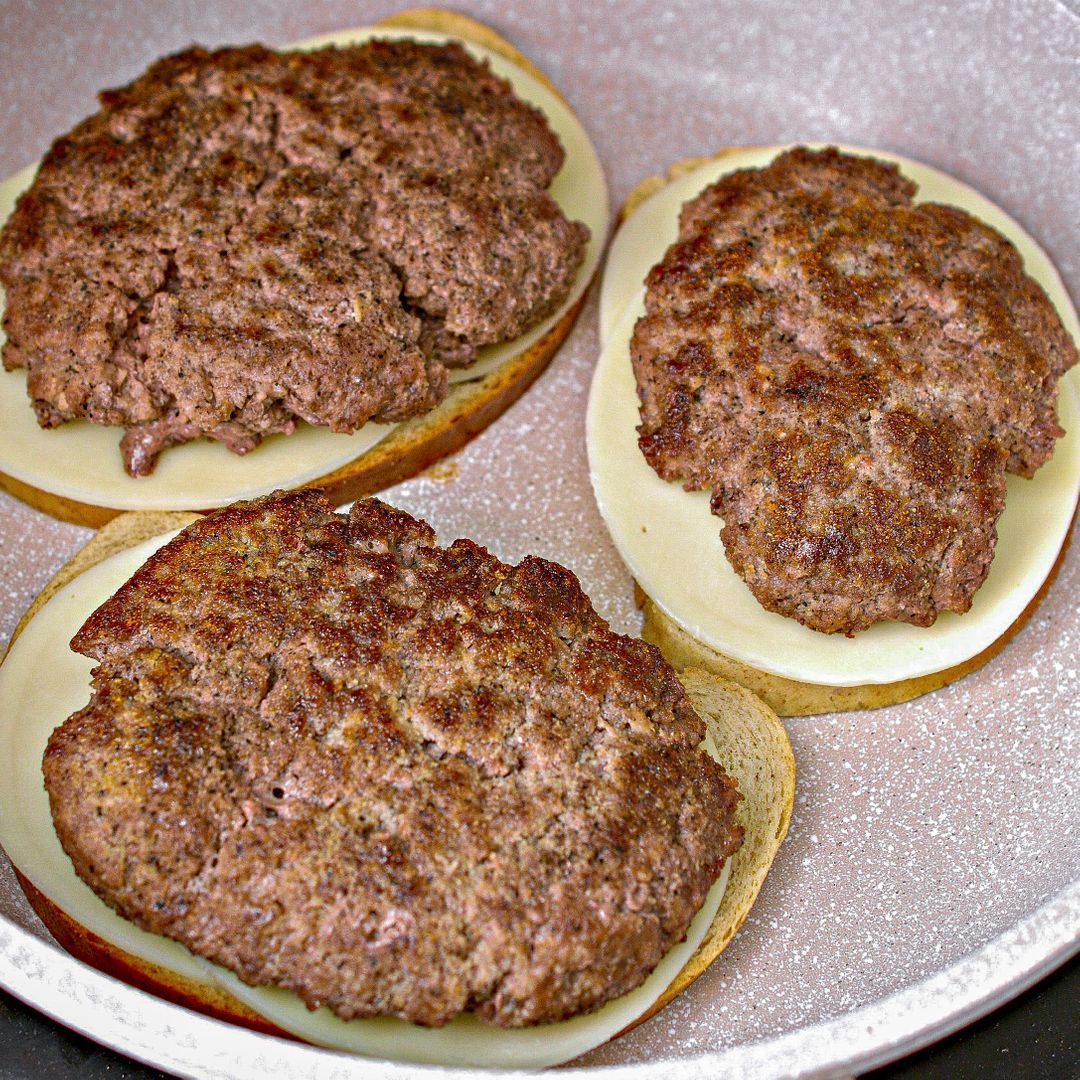 PATTY MELTS WITH SECRET SAUCE