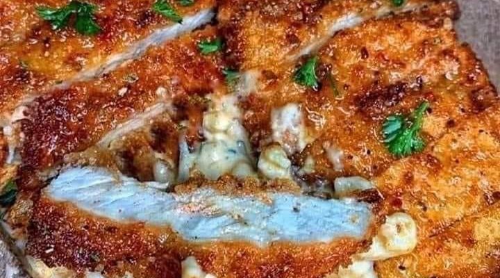 HONEY GLAZE SWEET & SPICY FRIED CHICKEN AND BUTTERMILK MAC & CHEESE