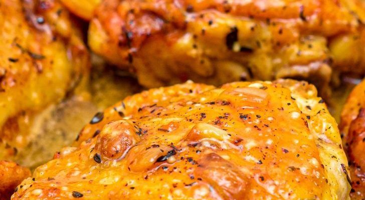 GARLIC ROASTED CHICKEN THIGHS WITH PARMESAN GRAVY