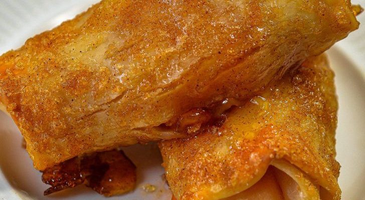 PEACH COBBLER EGG ROLLS