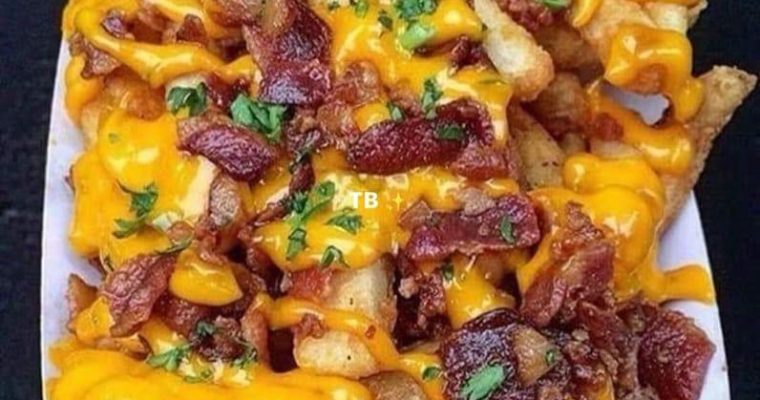 BACON CHEESE FRIES WITH RANCH SAUCE