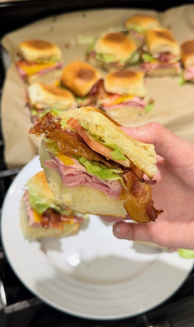 CLUB SANDWICH SLIDERS