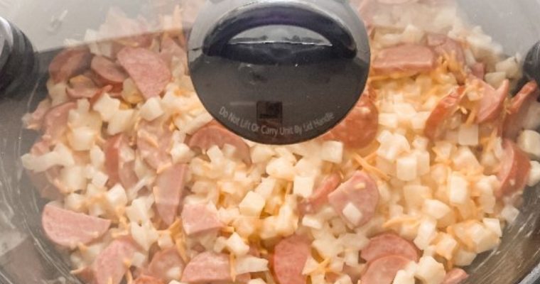 SLOW COOKER HASHBROWN AND KIELBASA CASSEROLE