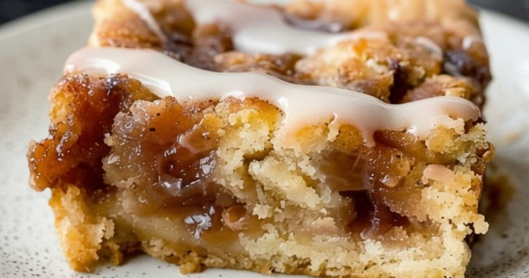 CINNAMON APPLE CAKE