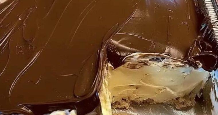 No-Bake Chocolate Eclair Cake