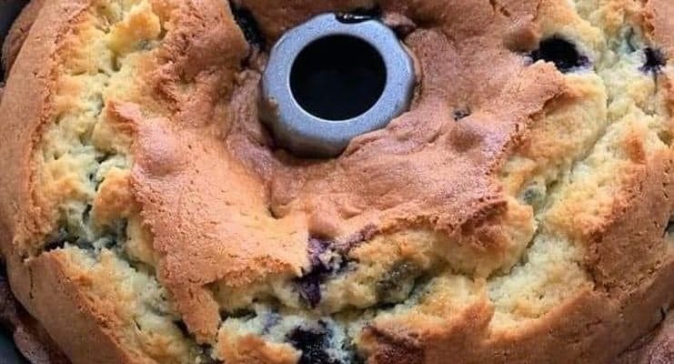 Blueberry Sour Cream Coffee Cake