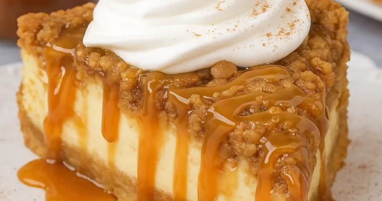 Apple Crisp Cheesecake