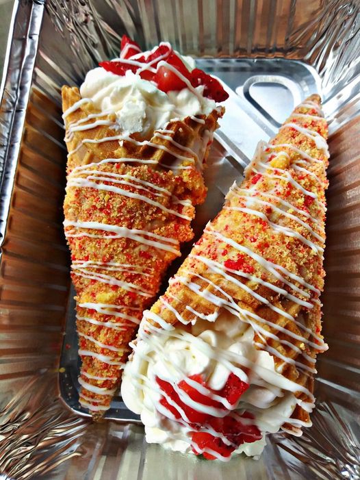 Strawberry Crunch Cheesecake Cones