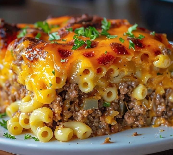 Mac and Cheese Meatloaf Casserole