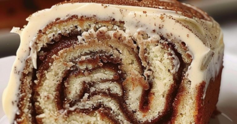 Irresistible Cinnamon Roll Cake
