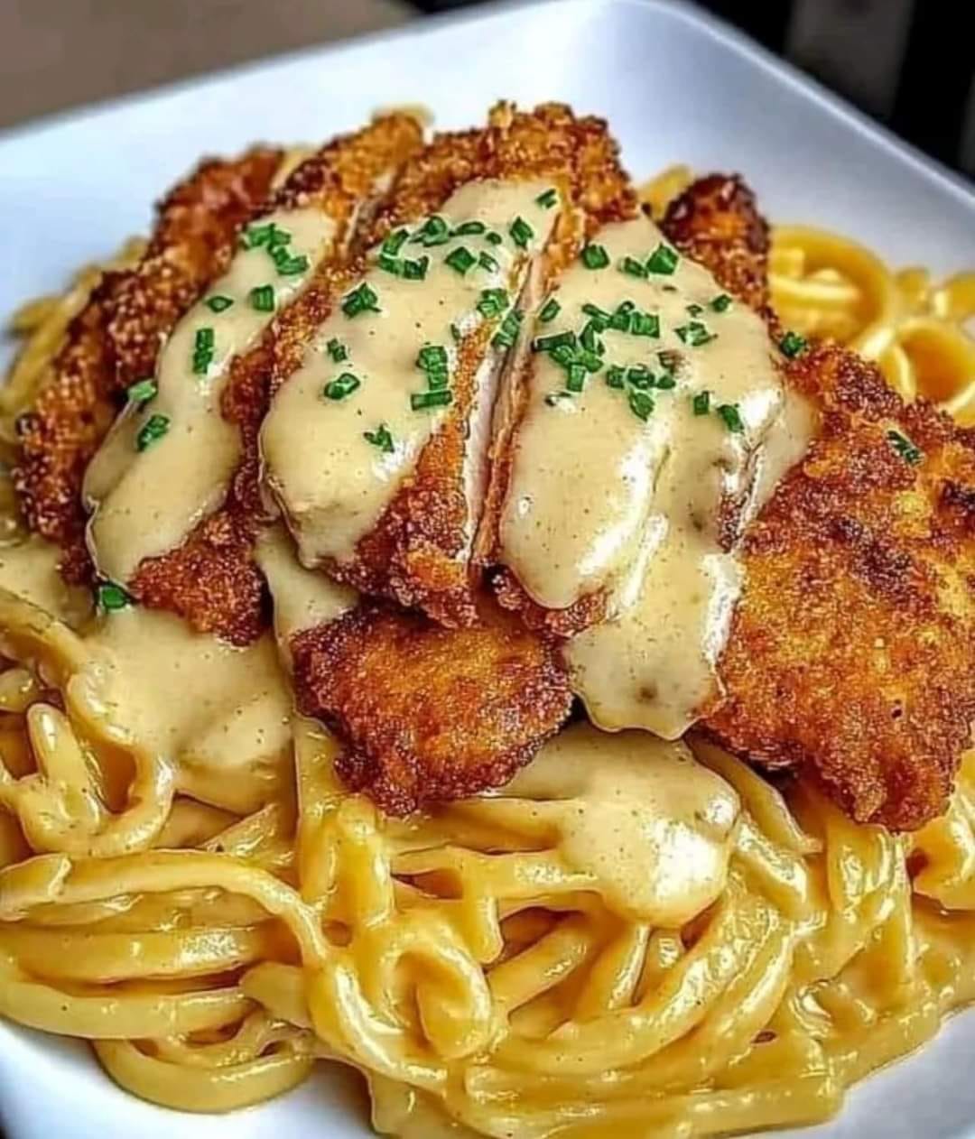 Crispy Chicken with Creamy Pasta