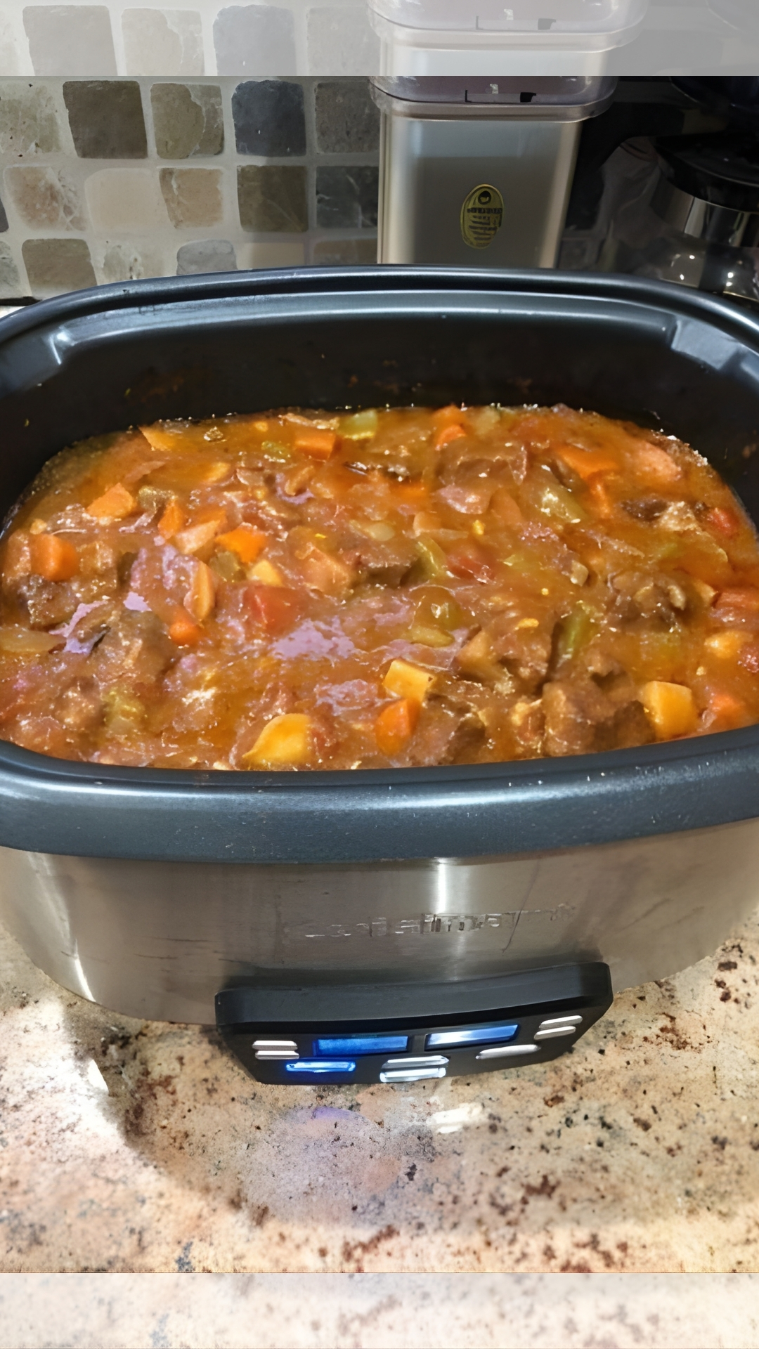 SLOW COOKER BEEF STEW