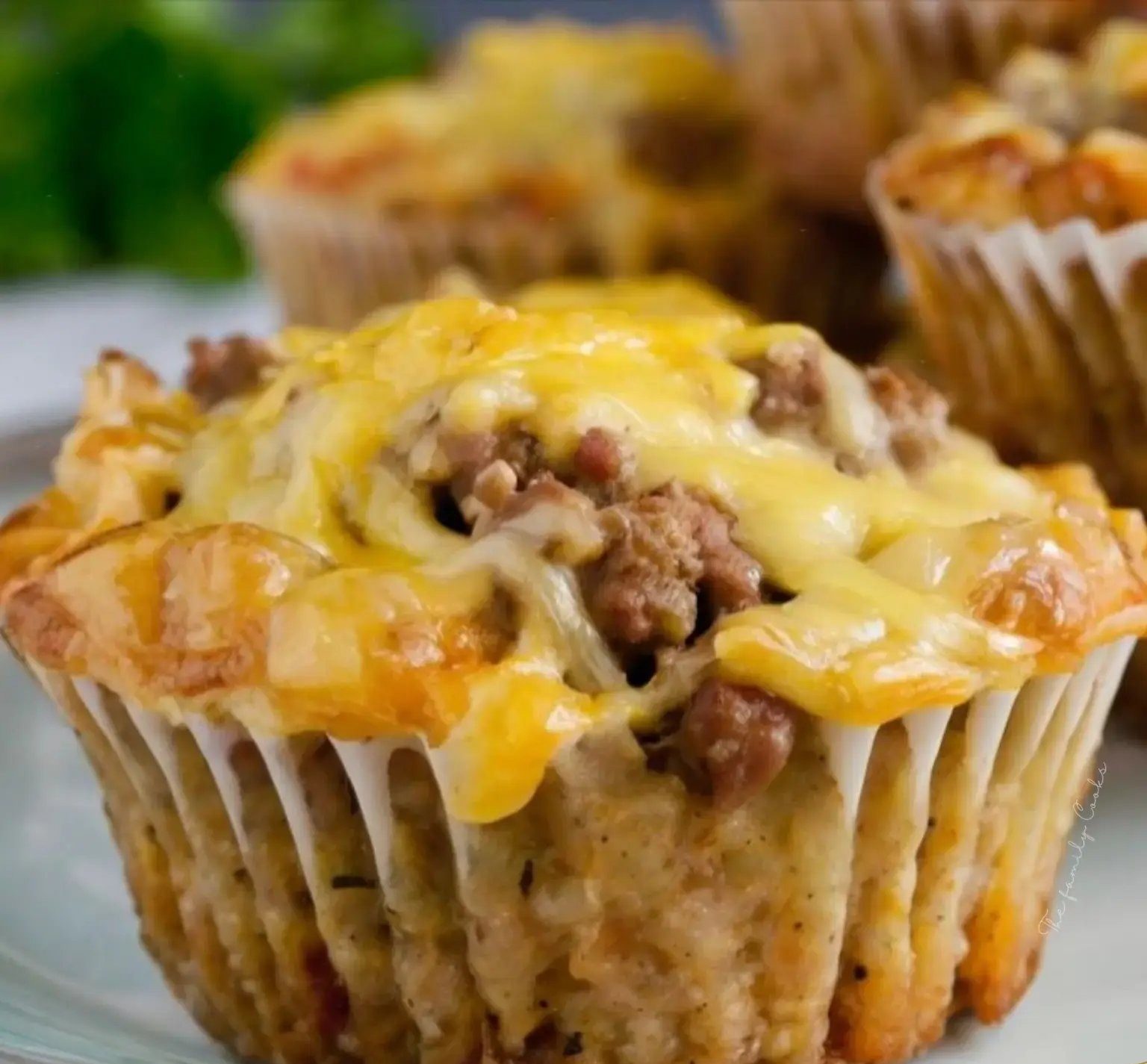 4-ingredients Sausage Breakfast Muffins