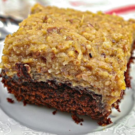 Old Fashioned German Chocolate Sheet Cake