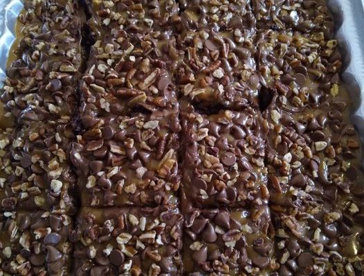 Turtle Caramel Cake