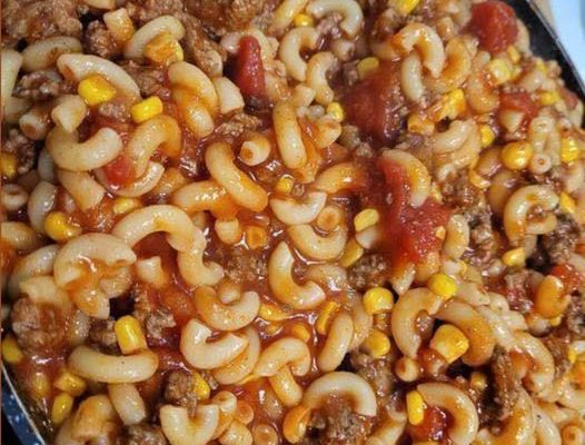 The Best Crockpot Goulash